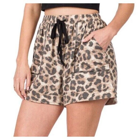 ZENANA Brown Leopard Drawstring Waist Shorts Brushed Microfiber Women’s Size 2X - Picture 3 of 6